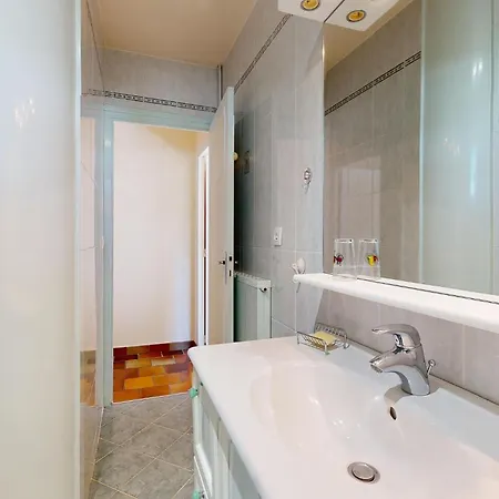 2 Bedroom Cozy In Royan