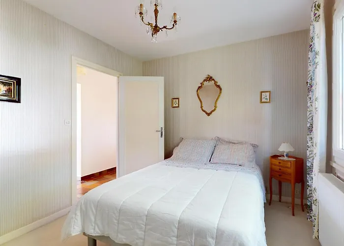2 Bedroom Cozy In Dom wakacyjny